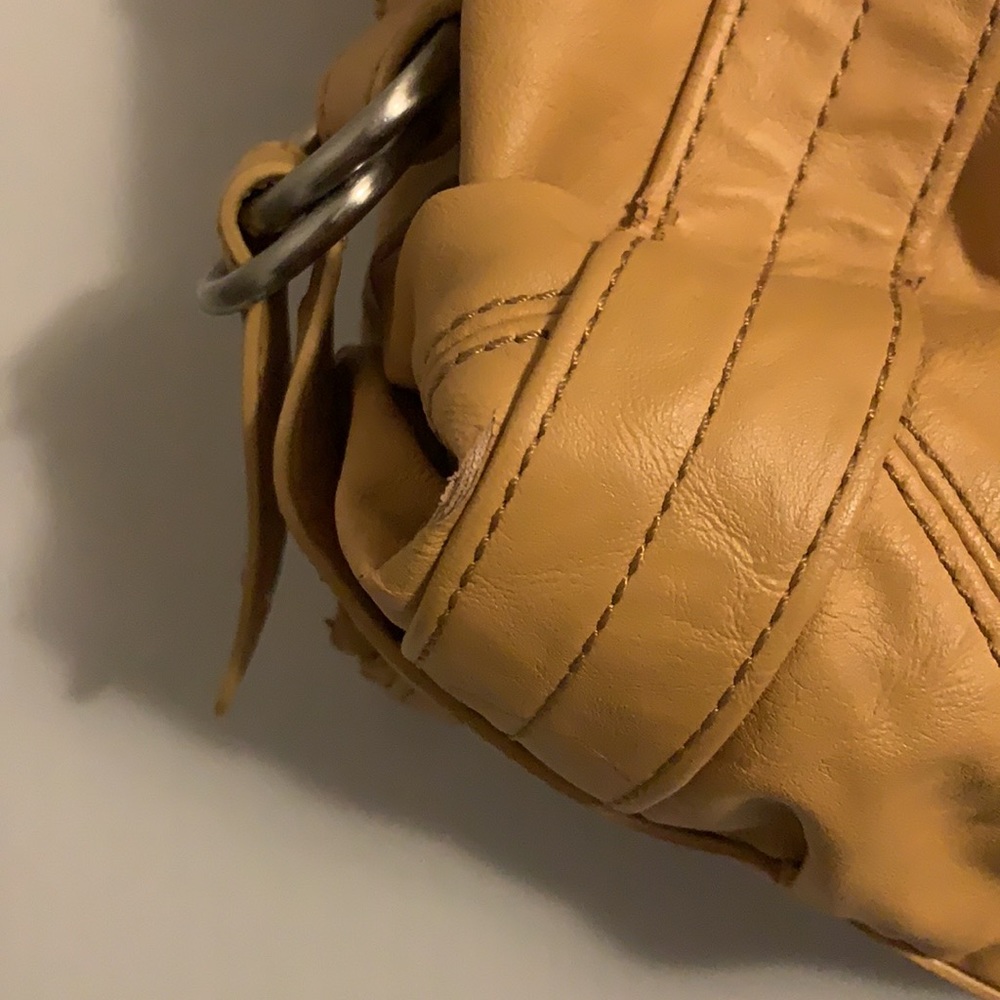 Tan handbag - Picture 8 of 10
